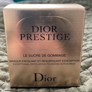 Dior Prestige Exfoliating Scrub